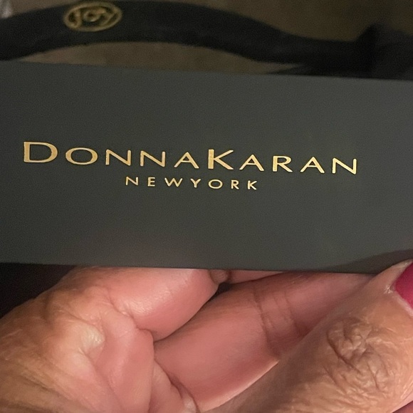 Donna Karan Black, Quiet Luxury, Sleeveless Dress (Med) with Front Gold Chain - Picture 8 of 12